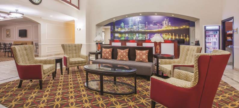 加兰港口拉昆塔温德姆套房酒店(La Quinta Inn & Suites by Wyndham Garland Harbor Point)图片