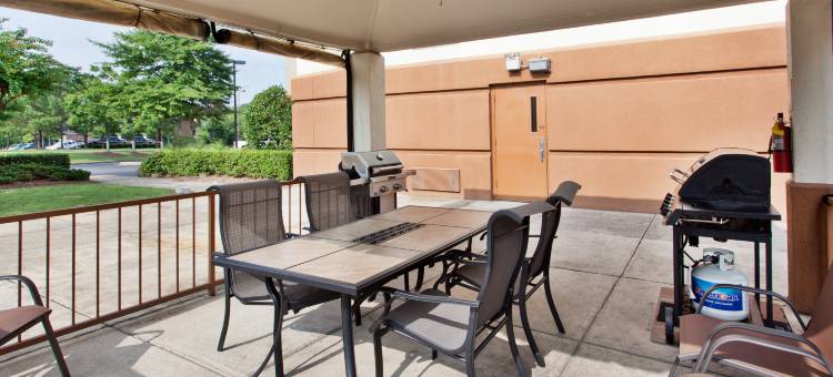 胡佛伯明翰索内斯塔简单套房酒店(Sonesta Simply Suites Birmingham Hoover)图片