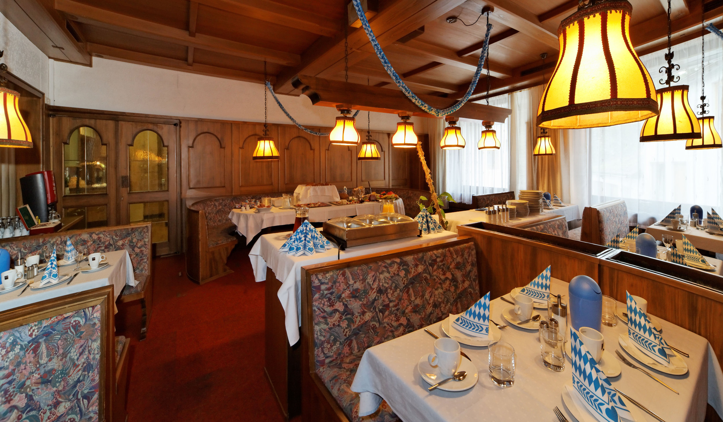 Hotel Bayerischer Hof Over view