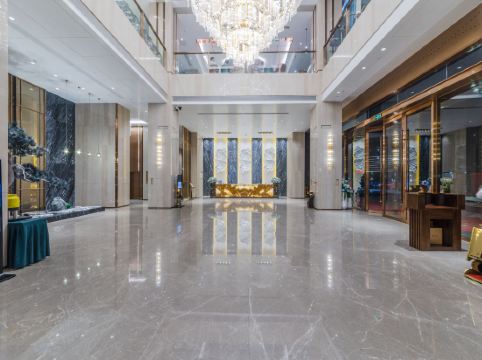 龙门华美达酒店