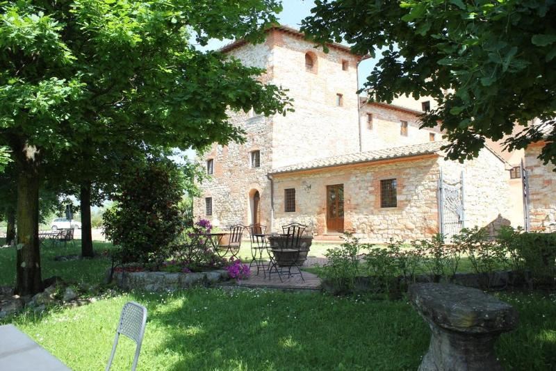 Borgo Antico Fattoria Casalbosco Hotel Reviews And Room Rates - 