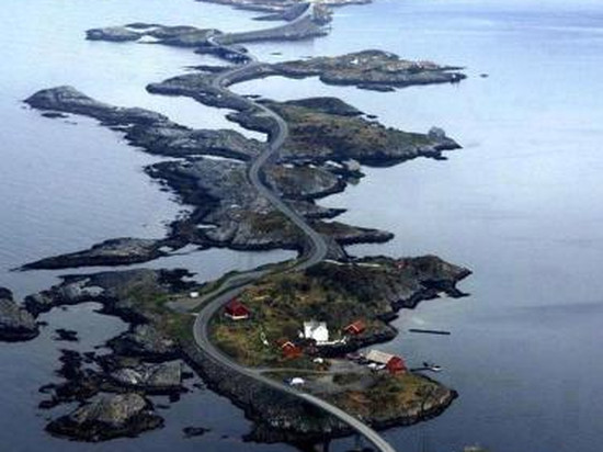 Leite Gård Near Atlantic Road in Hustadvika