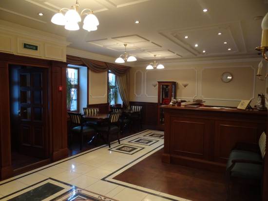 卡梅爾蒂奈酒店