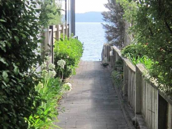 Cottage Mews Motel Hotel Reviews And Room Rates