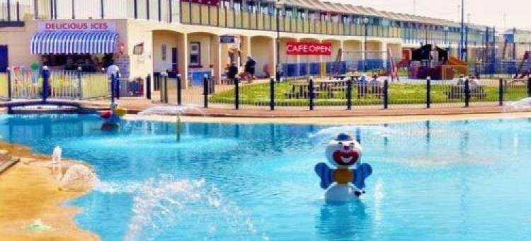 The Perfect Cosy Cottage by the Sea with Off Road Parking & Fab Free WiFi !图片