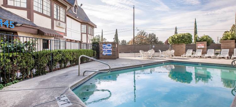 弗雷斯诺贝尔蒙特大街6号汽车旅馆(Motel 6 Fresno, CA - Belmont Ave)图片