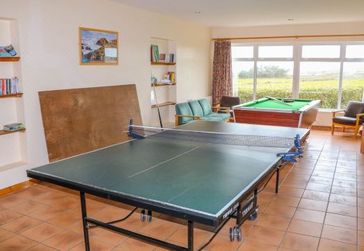 Skerries Hotel Overview