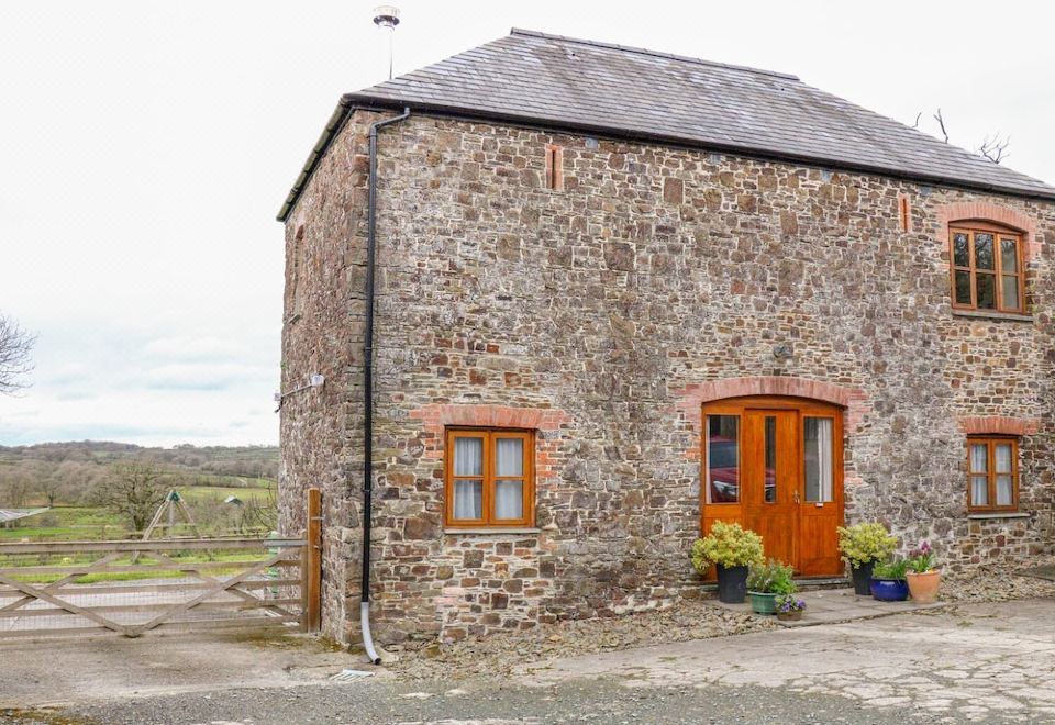 Lower Chasty Hotel Overview