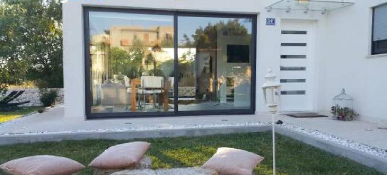 鲁米诺萨豪华别墅(Luxury Villa Luminosa)图片