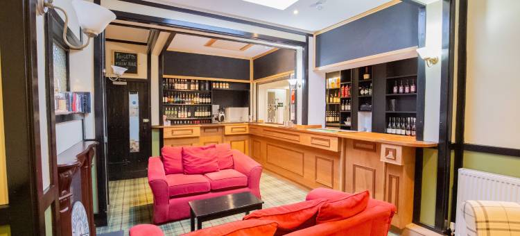 OYO本摩尔酒店(The Ben Mhor Hotel, Bar & Restaurant)图片