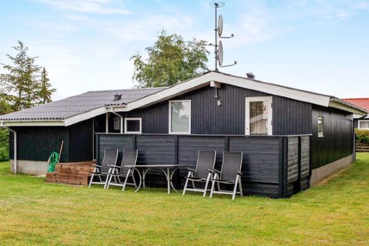 Høll预订价格,联系电话位置地址【携程酒店】