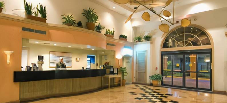 迪尔菲尔德海滩贝斯特韦斯特优质套房酒店(Best Western Plus Deerfield Beach Hotel  Suites)图片