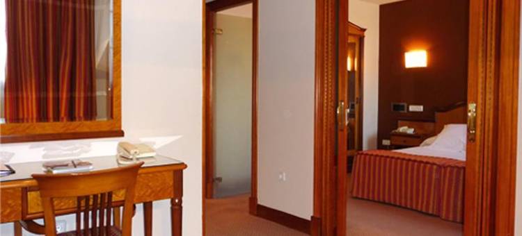 斯达利特套房酒店(Starlit Suites)图片