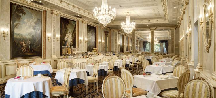 宫殿酒店及会展中心(Palace Hotel Lake Como)图片