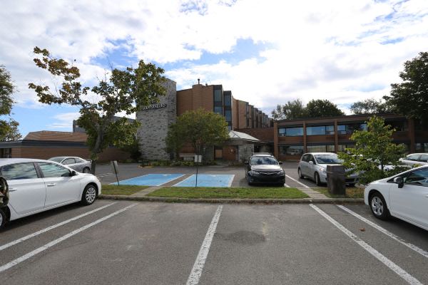 古维努尔里穆斯基酒店