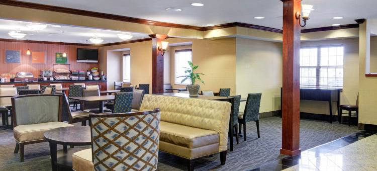 希尔顿斯特林杜勒斯机场Spark酒店(Spark by Hilton Sterling Dulles Airport)图片