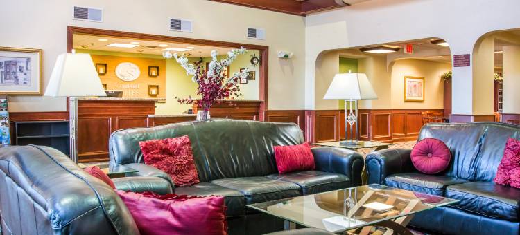 芬德利I-75舒适套房靠近体育综合体(Comfort Suites Findlay I-75 Near Sports Complex)图片