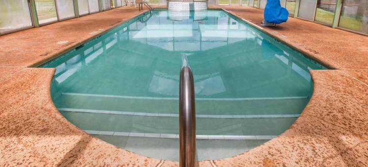 Perry Inn & Suites by Capital O National Fairground GA I 75图片