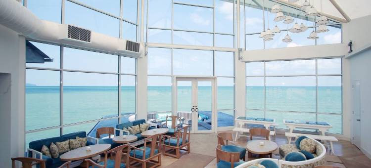 雅维林海中天酒店(Avillion Port Dickson)图片