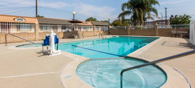 罗德威酒店-博蒙特1-10(Rodeway Inn Beaumont)图片