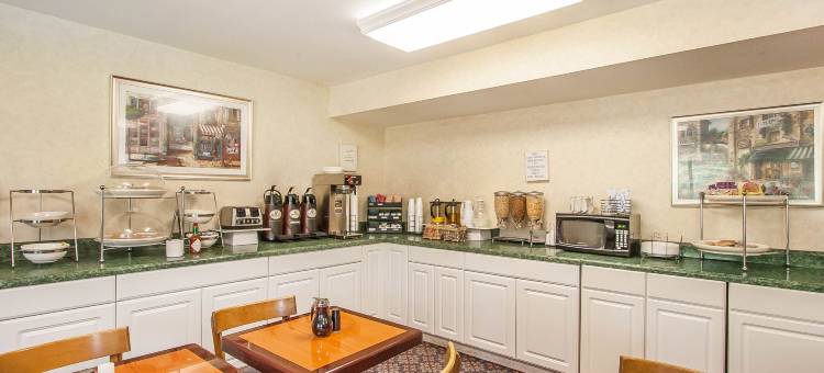 塔斯卡卢萨大学附近罗德威酒店(Rodeway Inn Tuscaloosa Near University)图片