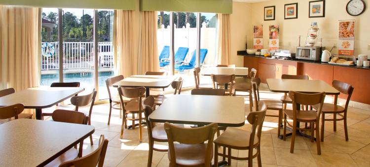 蓬塔戈尔达夏洛特港舒眠套房酒店(Sleep Inn & Suites Port Charlotte-Punta Gorda)图片