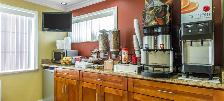 Rodeway Inn & Suites Near the Coliseum & Arena图片