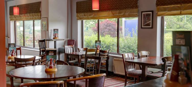 布罗顿酒店(The Broughton Hotel by Greene King Inns)图片