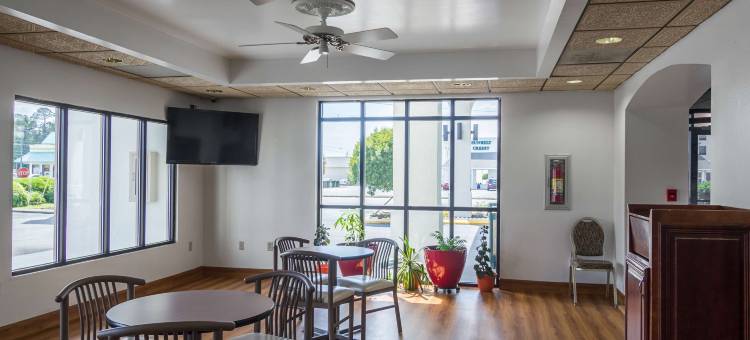 韦克罗斯伊克诺酒店(Motel 6 Waycross, GA)图片