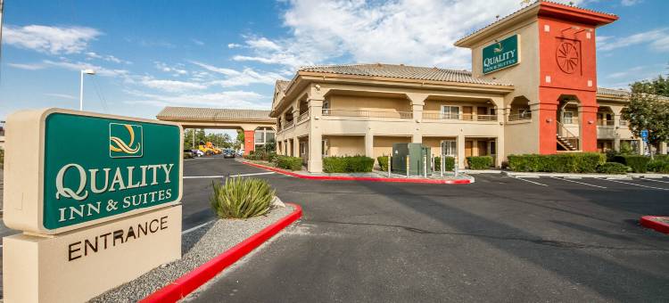 品质酒店及套房拉特罗普(Quality Inn & Suites Lathrop)图片