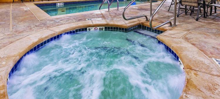 斯蒂尔沃特大学区拉昆塔温德姆套房酒店(La Quinta Inn & Suites by Wyndham Stillwater-University Area)图片