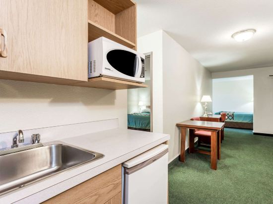 Super 8 By Wyndham Moose Jaw Sk Hotel Reviews Room Rates And Super 8 By Wyndham Moose Jaw Sk Hotel Reviews Room Rates And Booking Ctrip
