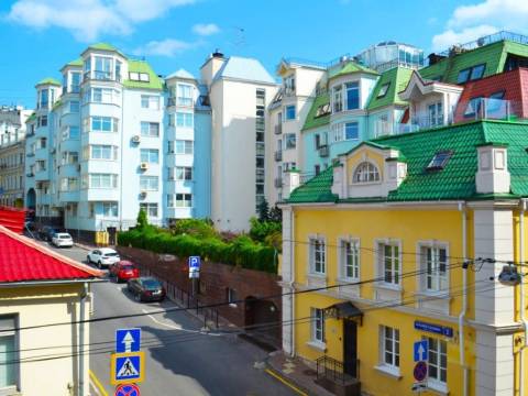 七山特魯布納亞酒店