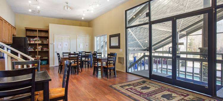 蓝脊村蓝绿假日酒店-埃森德度假村(Bluegreen Vacations Blue Ridge Village, an Ascend Resort)图片