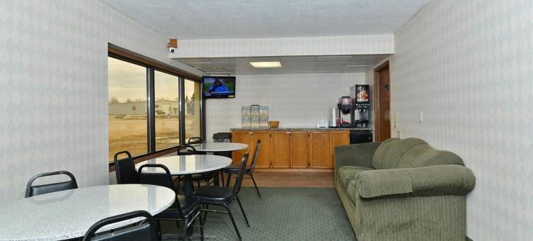 OYO 近魔鬼湖地区机场的魔鬼湖旅馆(Devils Lake Inn by OYO Near Devils Lake Regional Airport)图片