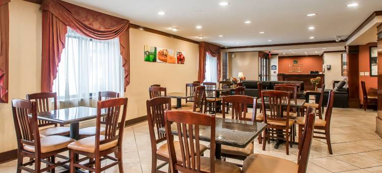 绍姆堡霍夫曼庄园舒适酒店(Comfort Inn Hoffman Estates - Schaumburg)图片