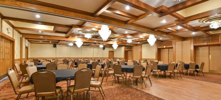 大草原贝斯特韦斯特酒店及会议中心(Best Western Prairie Inn  Conference Center)图片