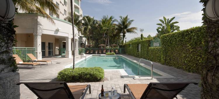 劳德代尔堡机场邮轮码头万怡酒店(Courtyard Fort Lauderdale Airport & Cruise Port)图片