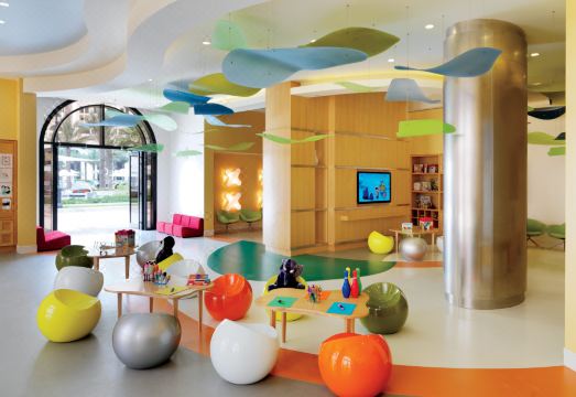 The Ritz-Carlton Abu Dhabi, Grand Canal Hotel Overview