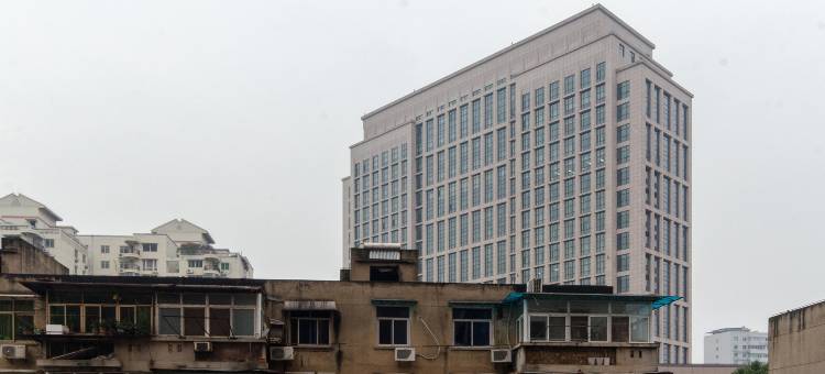 西门客栈(武汉大学小洪山地铁站店)图片