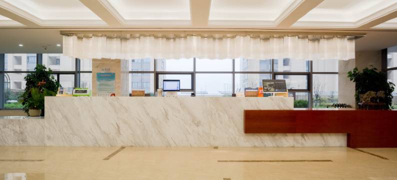 银泓商务精品酒店(常州大学城武进高铁站店)图片