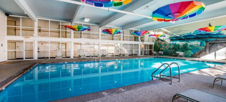 普韦布洛北凯隆酒店及活动中心(Clarion Inn and Events Center Pueblo North)图片