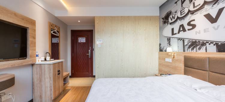 速8酒店(开原火车站站前店)图片