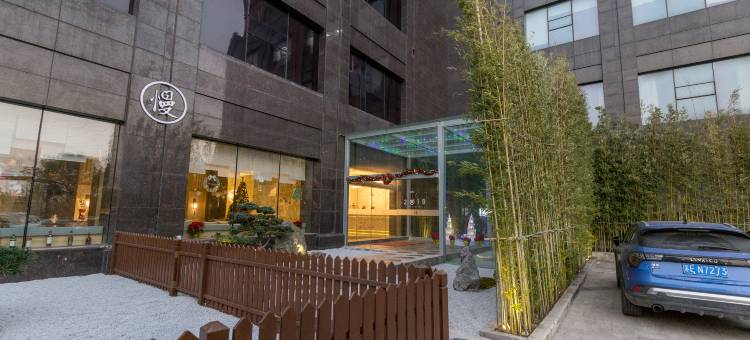 网鱼电竞酒店(上海金桥台儿庄地铁站店)图片