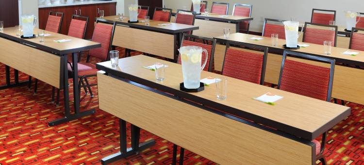 休斯顿霍比机场万怡酒店(Courtyard Houston Hobby Airport)图片