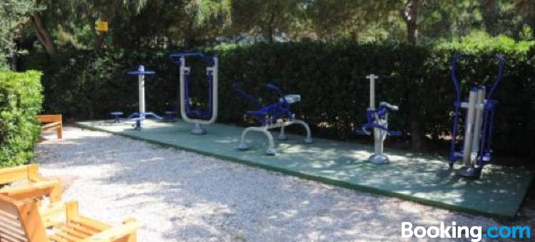 皮内塔马雷村庄营地酒店(Camping Villaggio Pineta Al Mare)图片