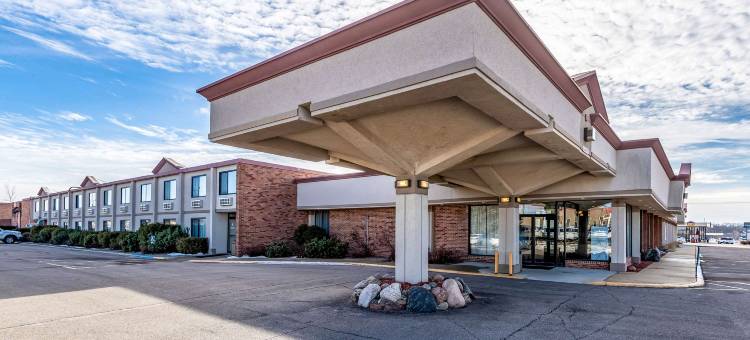 和套房品质酒店(Quality Inn & Suites)图片