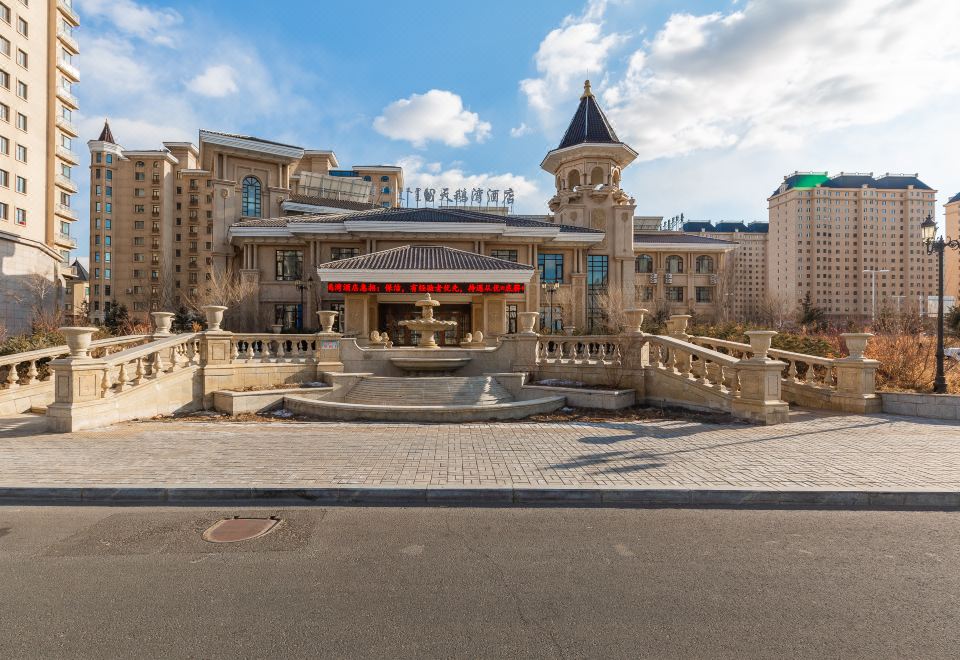  Hotel Overview