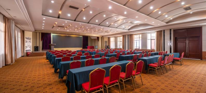 陕西华浮宫酒店(未央湖公园店)图片