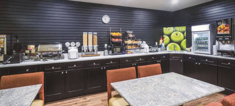 布鲁克林中心拉昆塔温德姆套房酒店(La Quinta Inn & Suites by Wyndham Brooklyn Central)图片